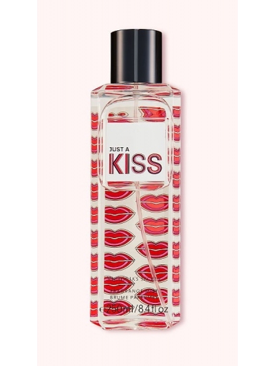 Парфумований спрей Victoria's Secret Just a Kiss Fragrance Mist, 250 ml квітковий з нотами півонії та рожевого перцю