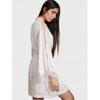 Халат з мереживними вставками Victoria's Secret Lace Inset Jacquard Robe, Білий