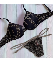 Комплект Victoria's Secret PINK Wear Everywhere Push-Up Bra & Lace Thong