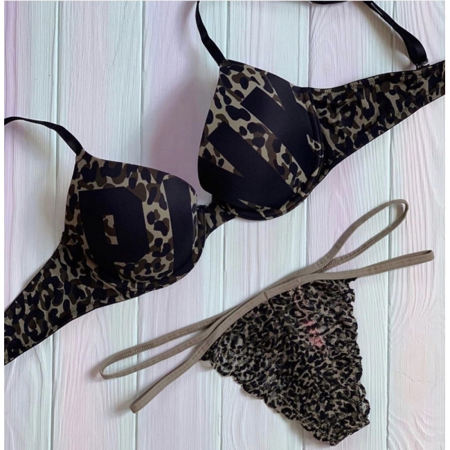 Комплект Victoria's Secret PINK Wear Everywhere Push-Up Bra & Lace Thong